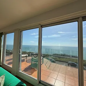 Apartment Panoramic Sea View Studio: Beachside Comfort For Three, Bournemouth